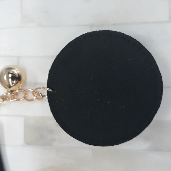 Smiley Keychain Charm ✨ - Picture 7 of 7